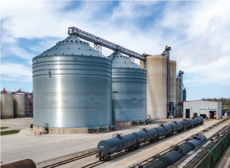 Grain silo with train tracks